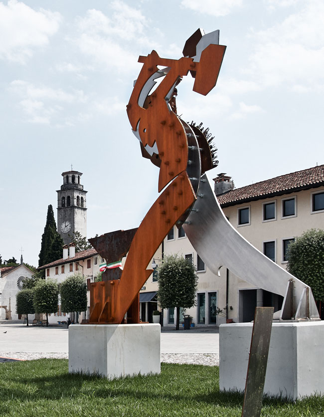 Maniago Bertossi sculpture